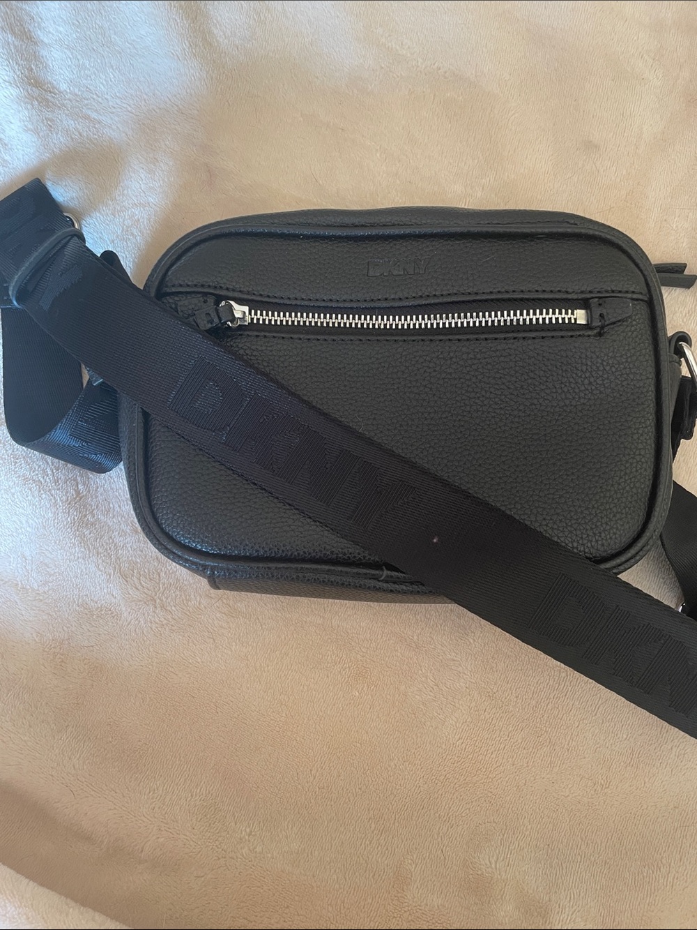 DKNY Black Pebbled camera:crossbody  Bag with Adjustable guitar strap NWOT